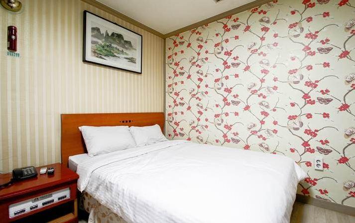 Geoje Tourist Hotel Dış mekan fotoğraf
